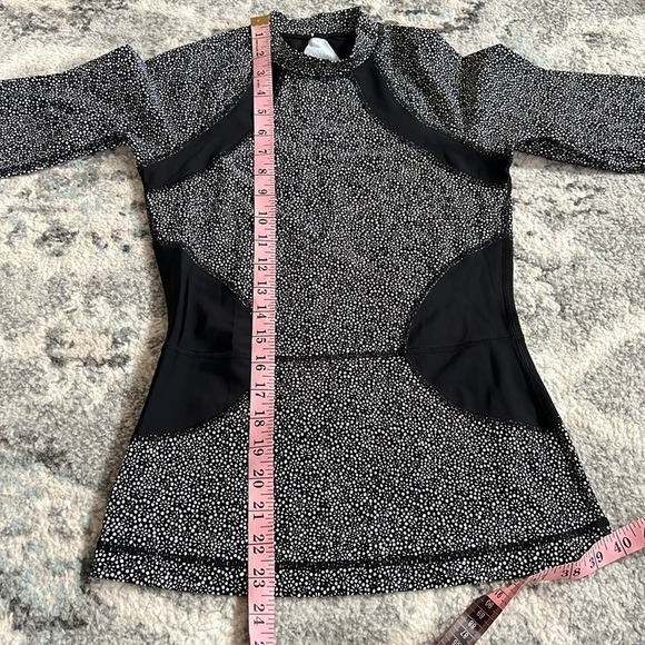 Lululemon Long Sleeve Swim Top - Picture 5 of 9